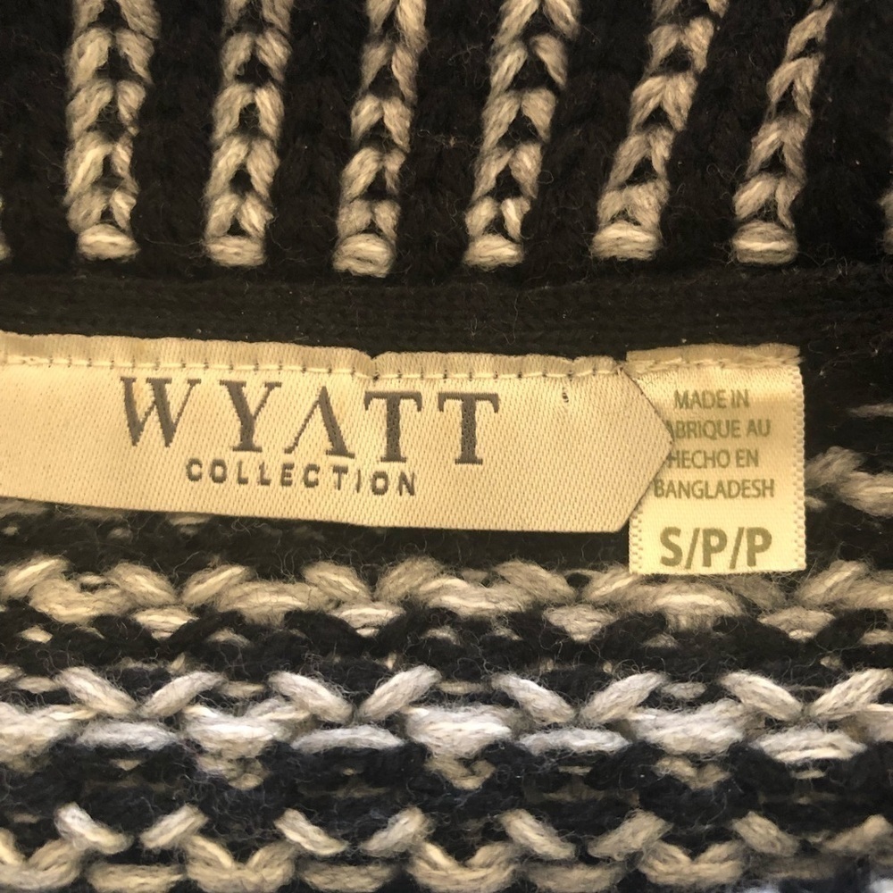 Wyatt Collection/ Black and Grey Sweater / cowl neck/ size SPP / cropped - Picture 9 of 12